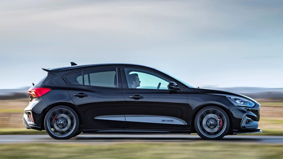 Ford Focus Hatchback dış görseli