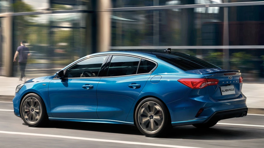 Ford Focus Sedan dış görseli