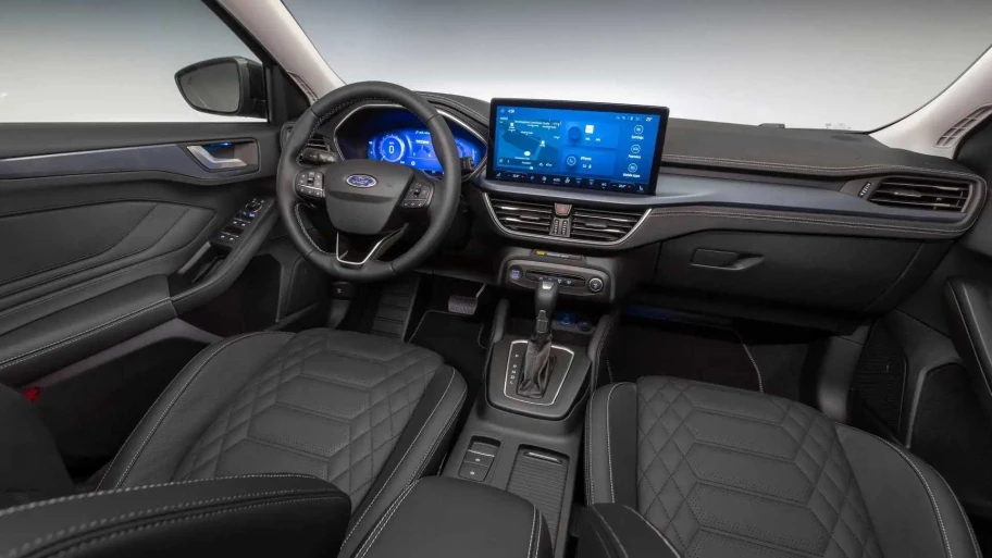 Ford Focus Sedan iç görseli