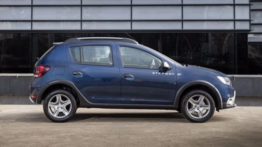 Dacia Sandero dış görseli